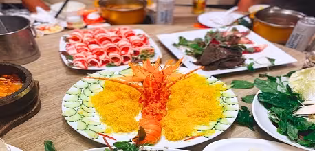 Top 13 Quán Ăn, Nhà Hàng Móng Cái Ngon Nức Tiếng Cho Tín Đồ Sành Ăn