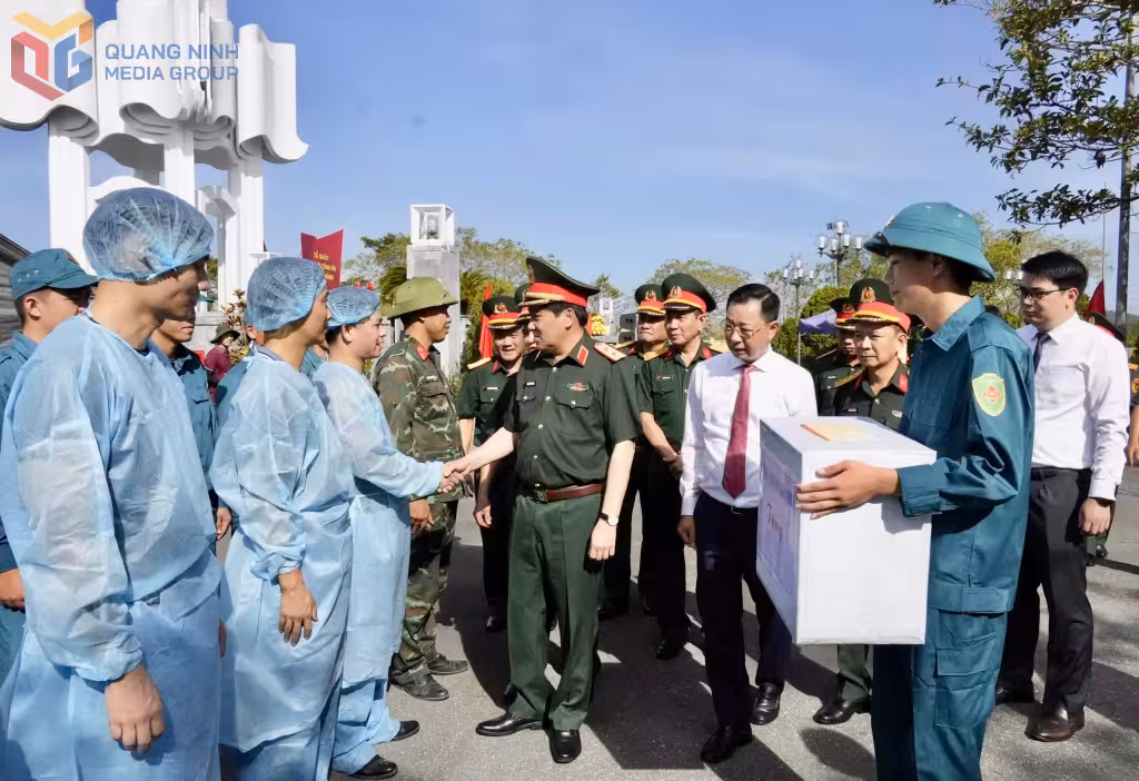 Quảng Ninh hoàn thành lấy mẫu ADN hài cốt liệt sĩ: Nghĩa tình sâu nặng