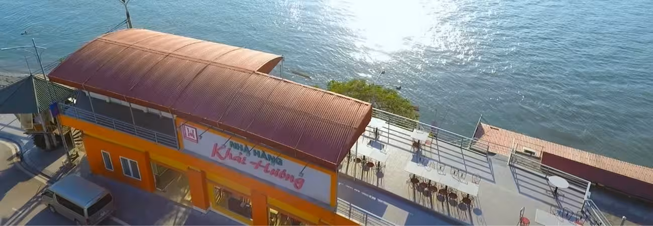 Nhà hàng Khải Hương Hạ Long: Trải nghiệm ẩm thực trên 'bán đảo' giữa lòng Vịnh Cửa Lục